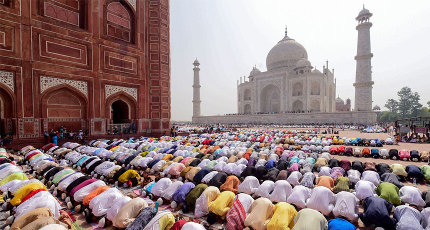 How Muslims in the UK Celebrate Eid ul-Fitr: Traditions and Customs